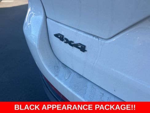 Used 2023 Jeep Grand Cherokee Limited w/ Black Appearance Package image 16