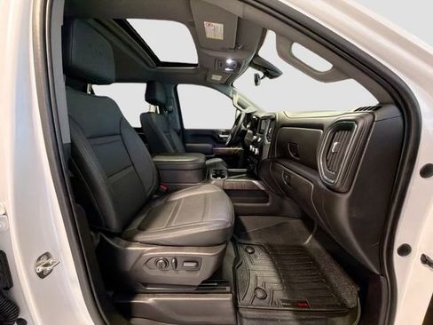 Used 2023 GMC Sierra 3500 Denali w/ Denali Ultimate Package image 24