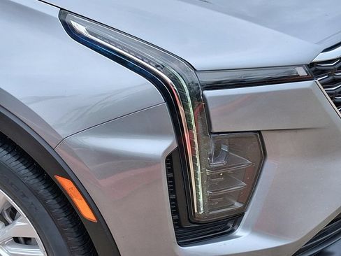 Used 2024 Cadillac XT4 Luxury FWD image 8