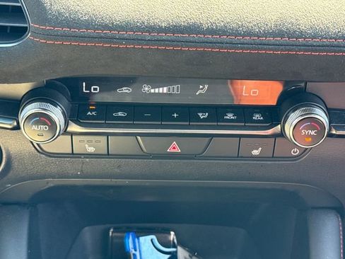 Used 2025 MAZDA MAZDA3 Carbon AWD/4WD image 27
