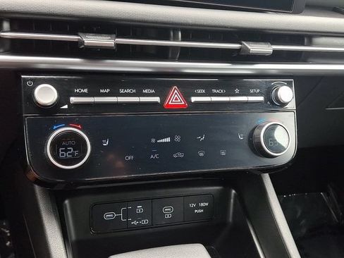 Used 2025 Hyundai Santa Cruz SEL FWD image 17