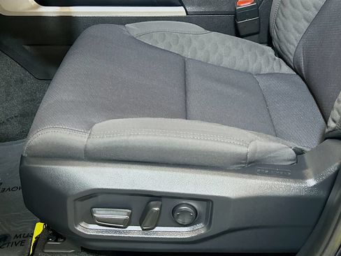 Used 2026 Toyota Tundra SR5 AWD/4WD image 16