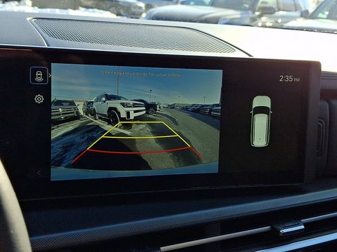 Certified 2025 Hyundai Santa Fe SEL image 18