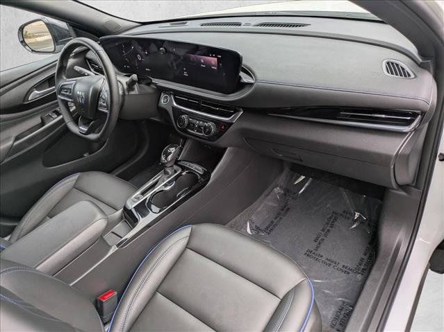 Used 2025 Buick Envista Sport Touring FWD image 19