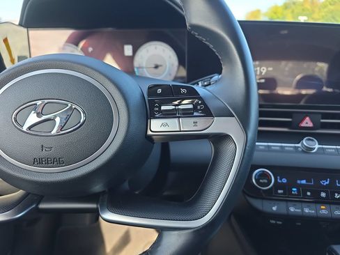 Used 2023 Hyundai Elantra Limited FWD image 28