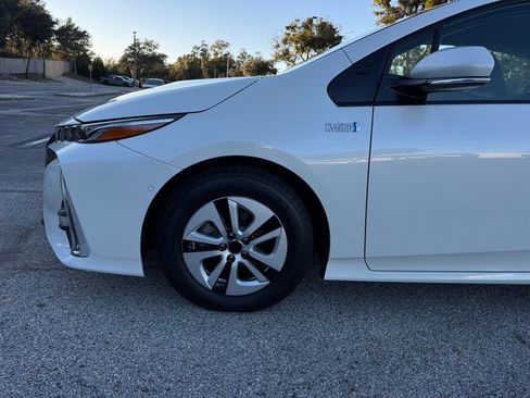 Used 2017 Toyota Prius Prime Advanced image 13