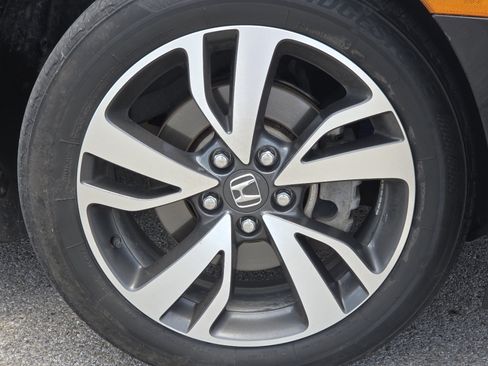 Used 2024 Honda Odyssey Touring image 13