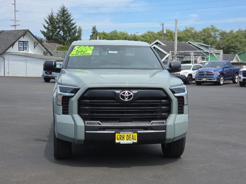 New 2026 Toyota Tundra SR5 AWD/4WD image 3
