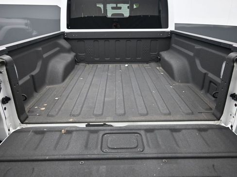 Used 2023 Jeep Gladiator Overland image 34