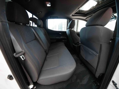 Used 2016 Toyota Tacoma TRD Sport w/ Premium & Technology Package image 24