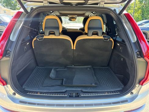 Used 2019 Volvo XC90 T6 Momentum w/ Protection Package Premier AWD/4WD image 18