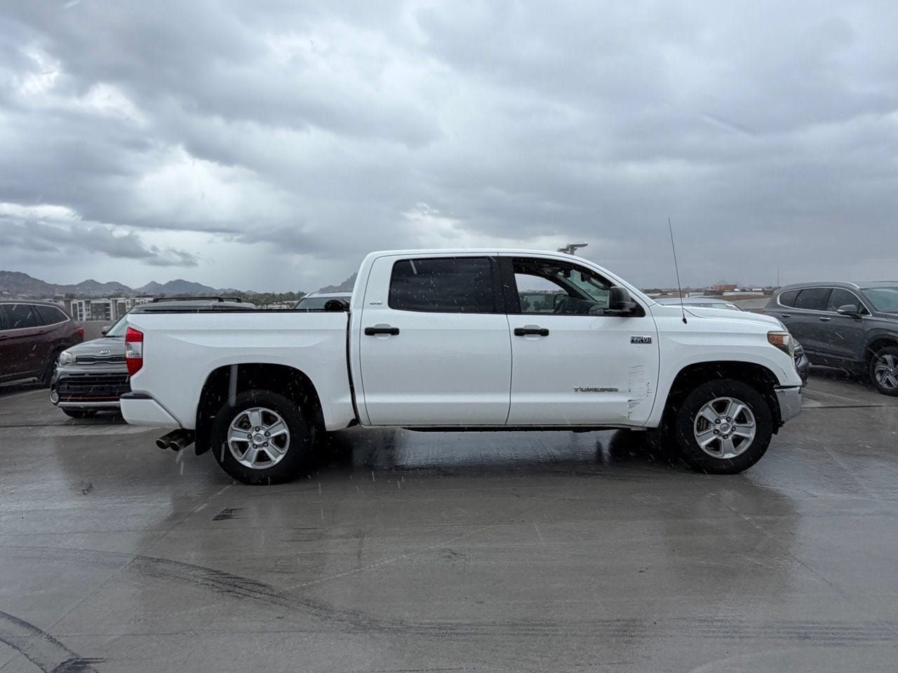 Used 2019 Toyota Tundra SR5 w/ SR5 Convenience Package RWD image 3