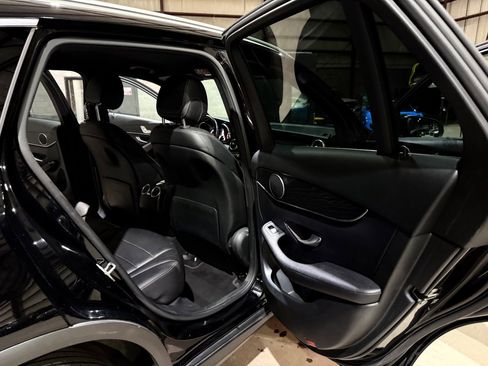 Used 2018 Mercedes-Benz GLC 300 image 18