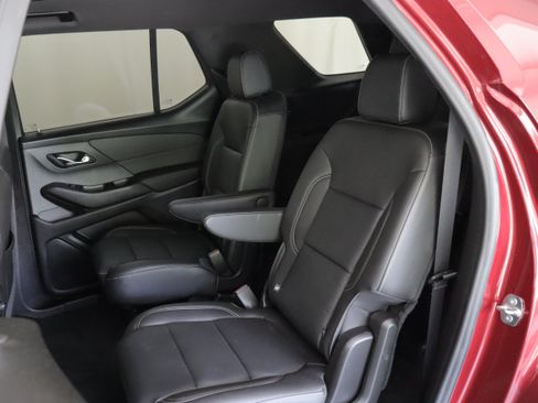 Used 2023 Chevrolet Traverse LT AWD/4WD image 7