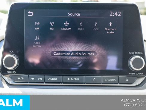 Used 2023 Nissan Rogue SV image 30