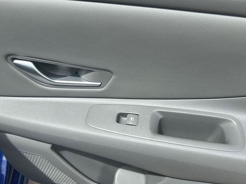 Used 2025 Hyundai Elantra SEL FWD image 24