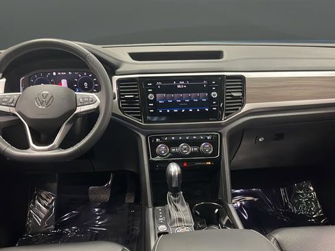 Used 2023 Volkswagen Atlas SEL AWD/4WD image 11