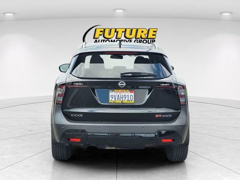 Certified 2025 Nissan Kicks SR AWD/4WD image 8