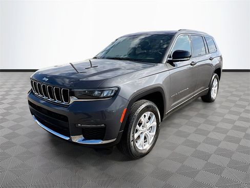 Used 2023 Jeep Grand Cherokee L Limited image 3