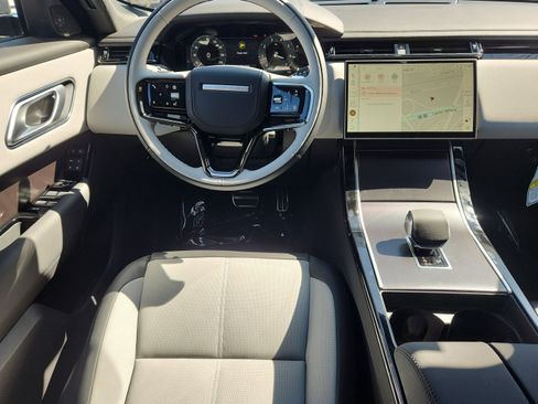 New 2026 Land Rover Range Rover Velar Dynamic SE image 4