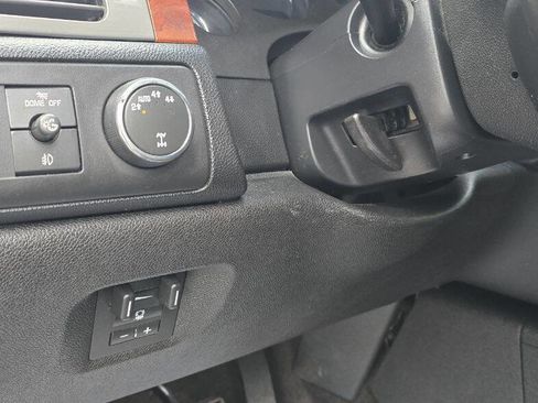 Used 2012 Chevrolet Avalanche LT w/ All-Star Edition image 19