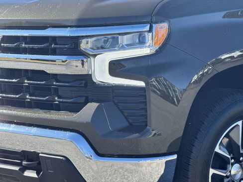 Used 2024 Chevrolet Silverado 1500 LT AWD/4WD image 6