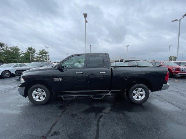 Used 2016 RAM 1500 Classic SLT AWD/4WD image 2