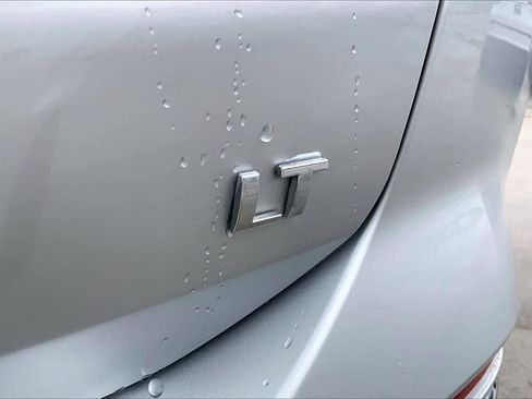 Used 2020 Chevrolet Equinox LT FWD image 10