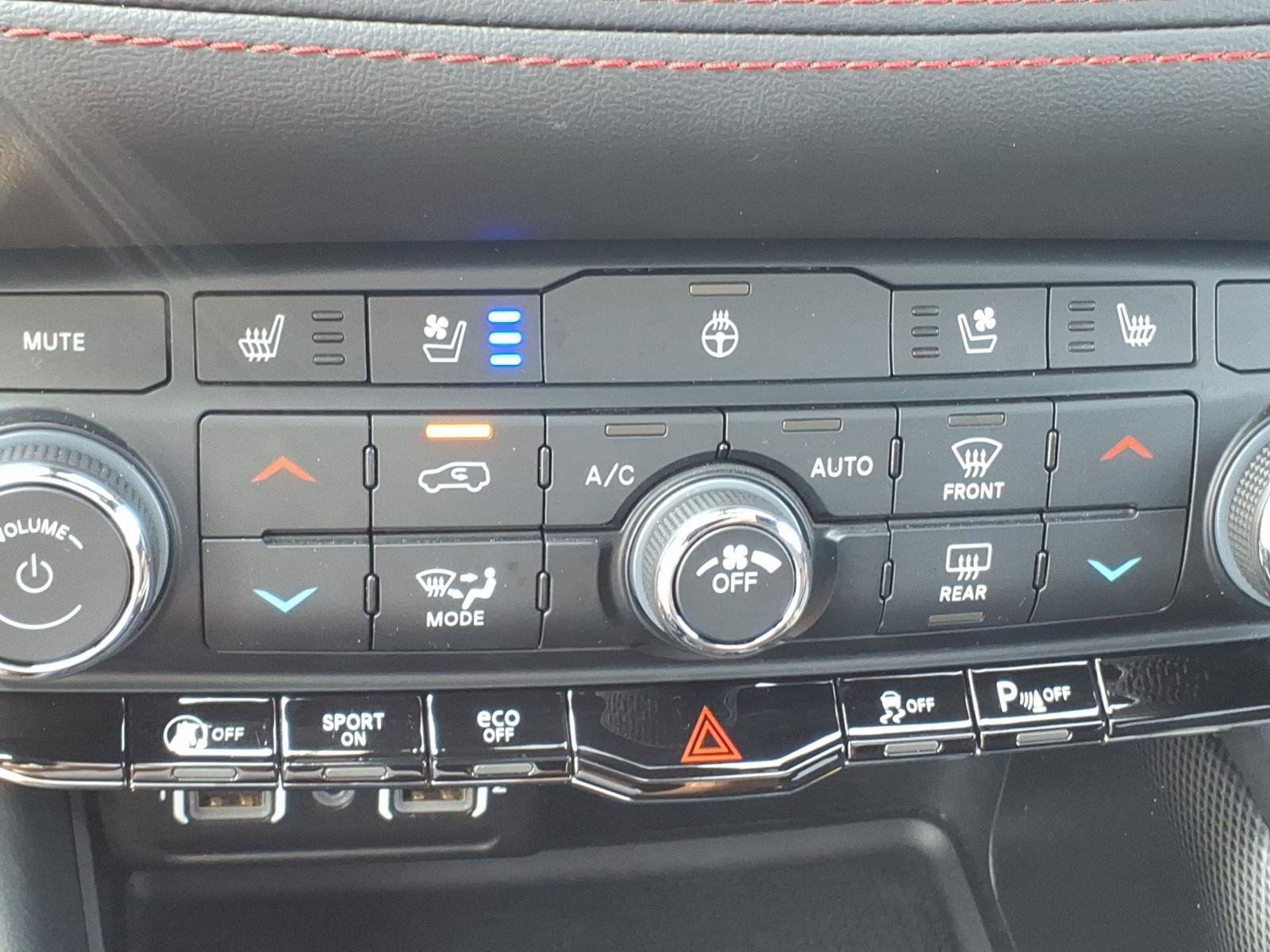 Used 2024 Dodge Durango GT AWD/4WD image 19