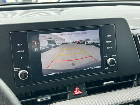 Used 2025 Kia Sportage LX FWD image 23