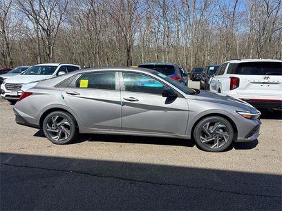 New 2025 Hyundai Elantra SEL