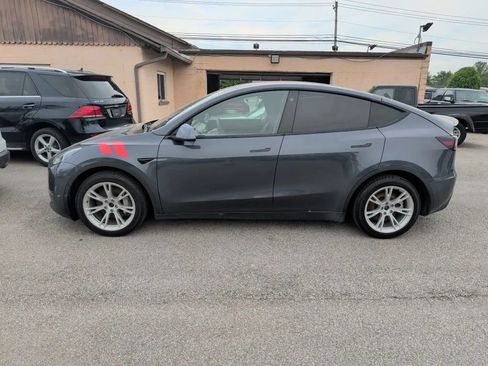 Used 2022 Tesla Model Y Long Range AWD/4WD image 4