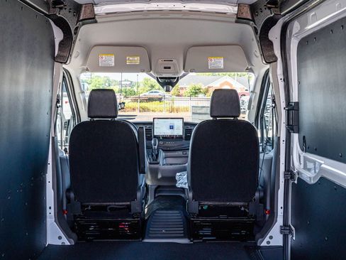 New 2026 Ford Transit 250 148 Medium Roof w/ Load Area Protection Package RWD image 14