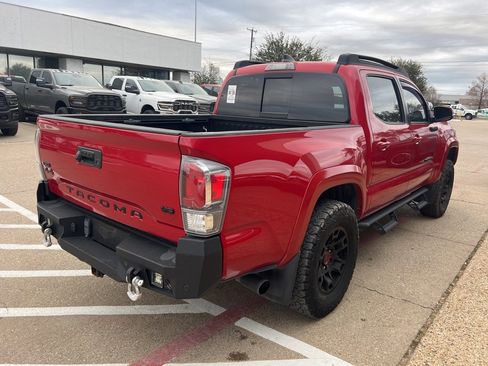 Used 2022 Toyota Tacoma TRD Sport w/ TRD Premium Sport Package image 4