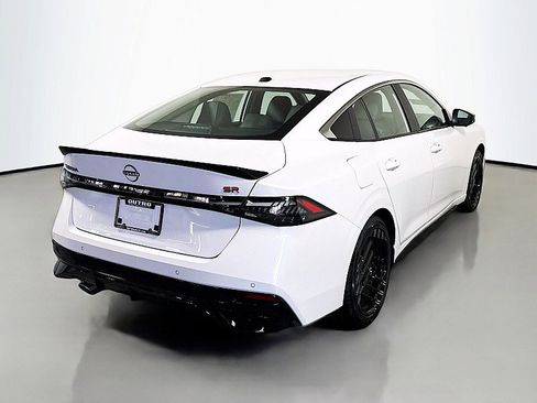 New 2026 Nissan Sentra SR w/ SR Premium Package FWD image 7