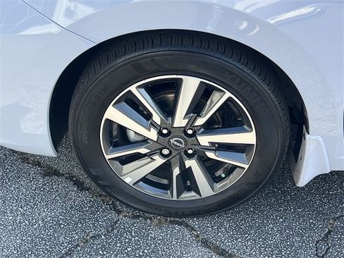 Certified 2024 Nissan Versa SV w/ Trunk Package image 28