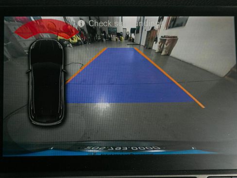 Used 2018 Porsche Macan AWD image 15