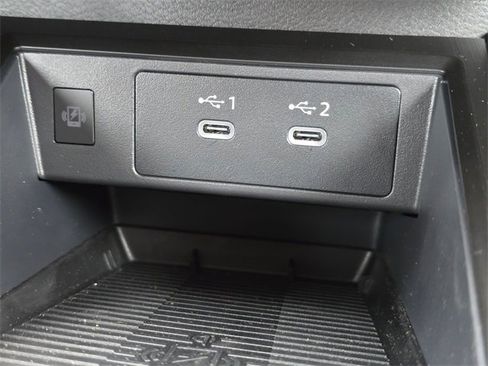 New 2026 Nissan Kicks SR w/ Cold Weather Package image 26