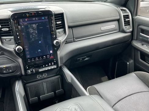 Used 2026 RAM 2500 Laramie w/ Sport Appearance Package AWD/4WD image 39