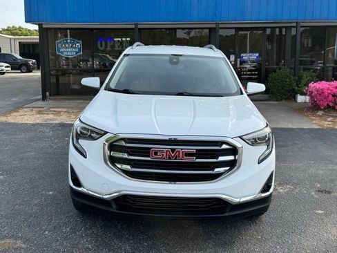 Used 2020 GMC Terrain SLT image 3