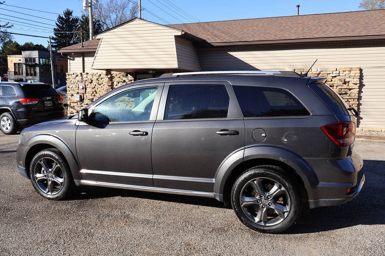 Used 2017 Dodge Journey Crossroad FWD image 6