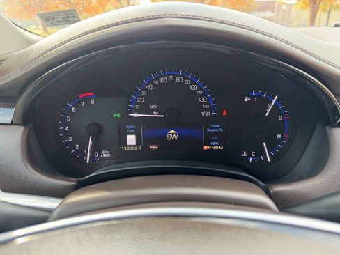 Used 2014 Cadillac XTS Luxury AWD/4WD image 22