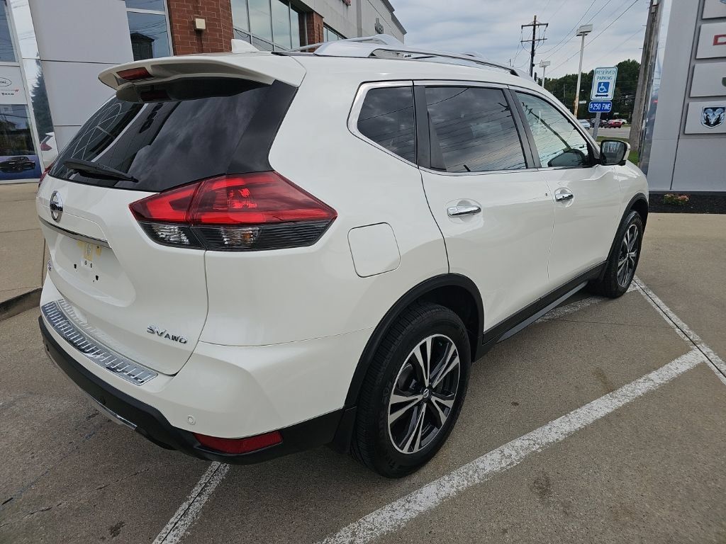 Used 2020 Nissan Rogue SV w/ Sun & Sound Touring Package AWD/4WD image 17