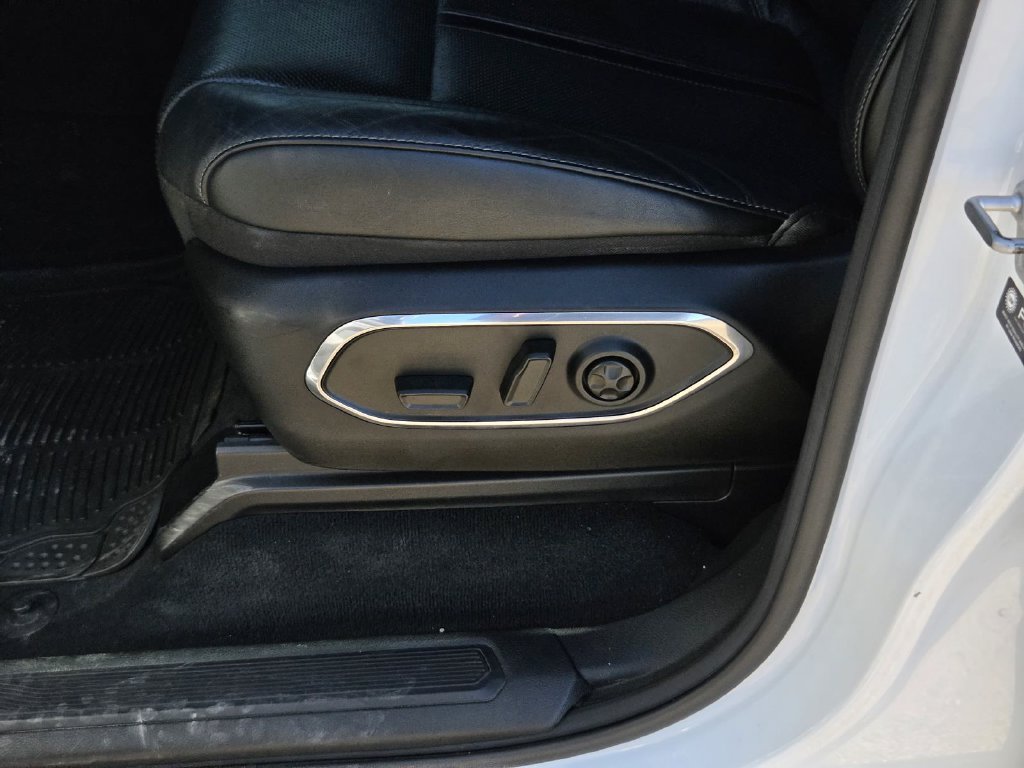 Used 2022 Jeep Wagoneer Series II RWD image 29