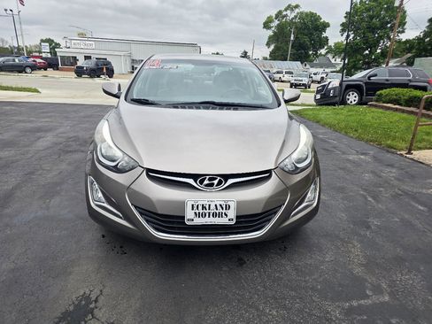 Used 2014 Hyundai Elantra SE w/ Option Group 02 FWD image 3