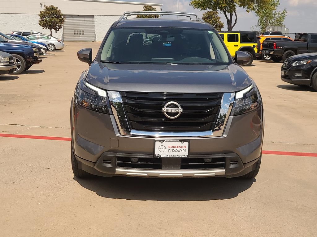 Certified 2025 Nissan Pathfinder SL FWD image 5