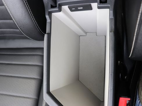 Used 2024 Volkswagen Jetta SE image 30