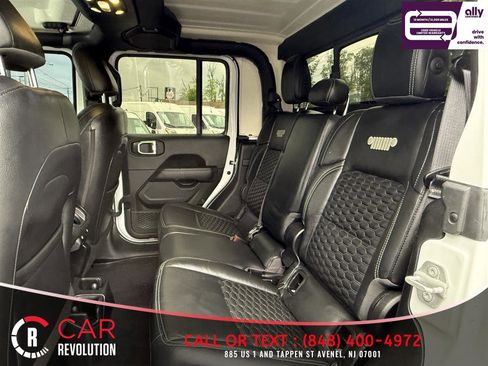 Used 2022 Jeep Gladiator Overland w/ Cold Weather Group AWD/4WD image 29