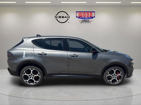 Used 2025 Alfa Romeo Tonale w/ Premium Package AWD/4WD image 2
