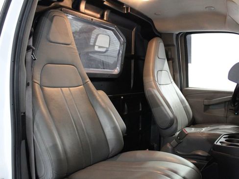 Used 2021 Chevrolet Express 2500 w/ Driver Convenience Package image 17